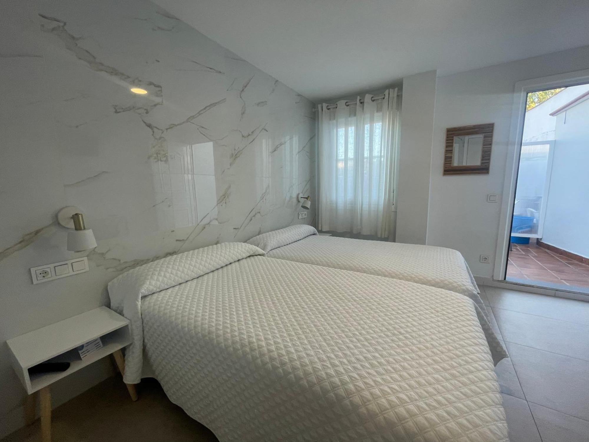 Hostal Montevideo Beachfront Нигран Экстерьер фото